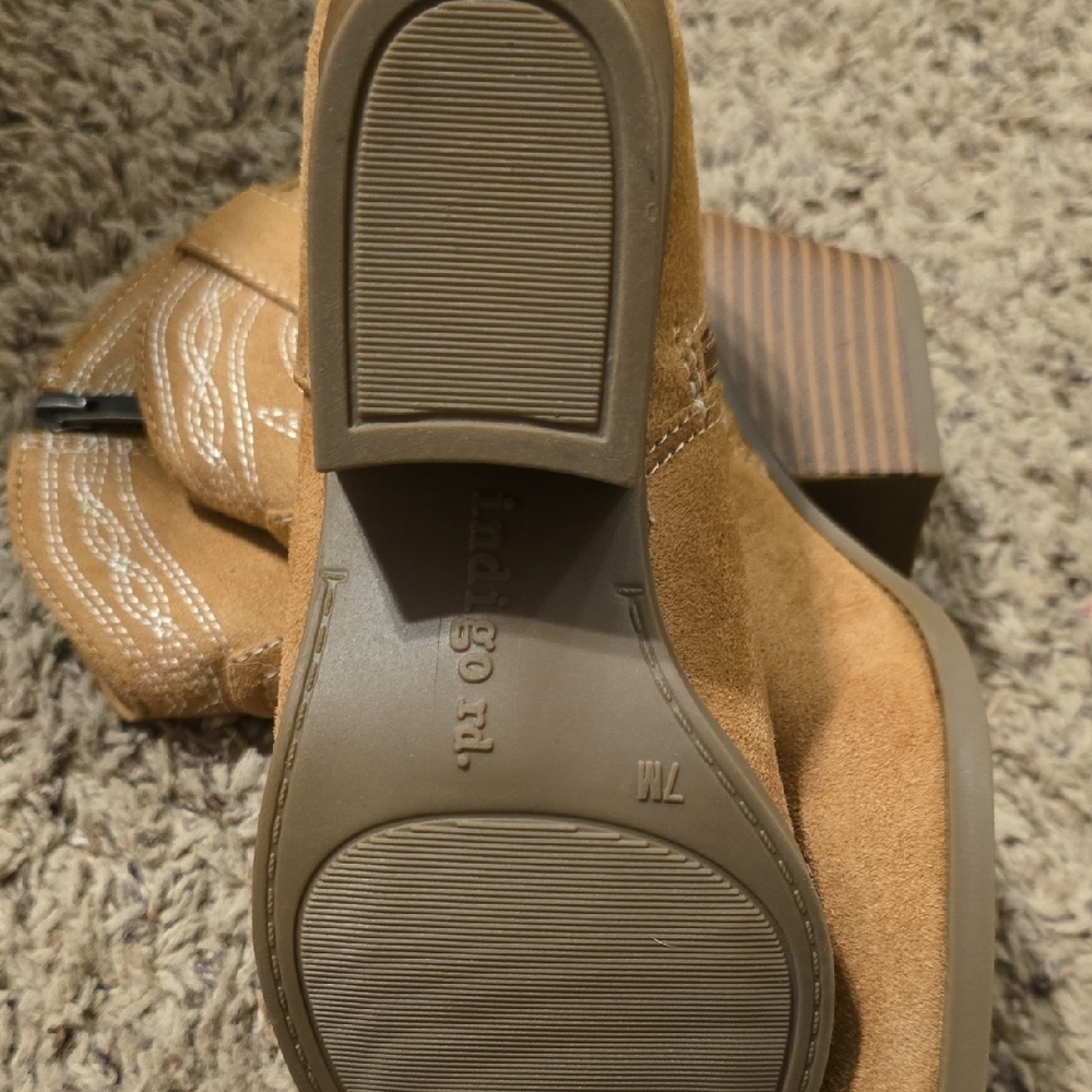 Indigo Tan Suede Western Wedge Ankle Boots Size 7 - Picture 2 of 4